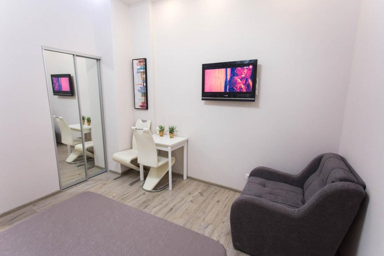 Apartment Modern In The Centre - Kuznechna Str. 26/4